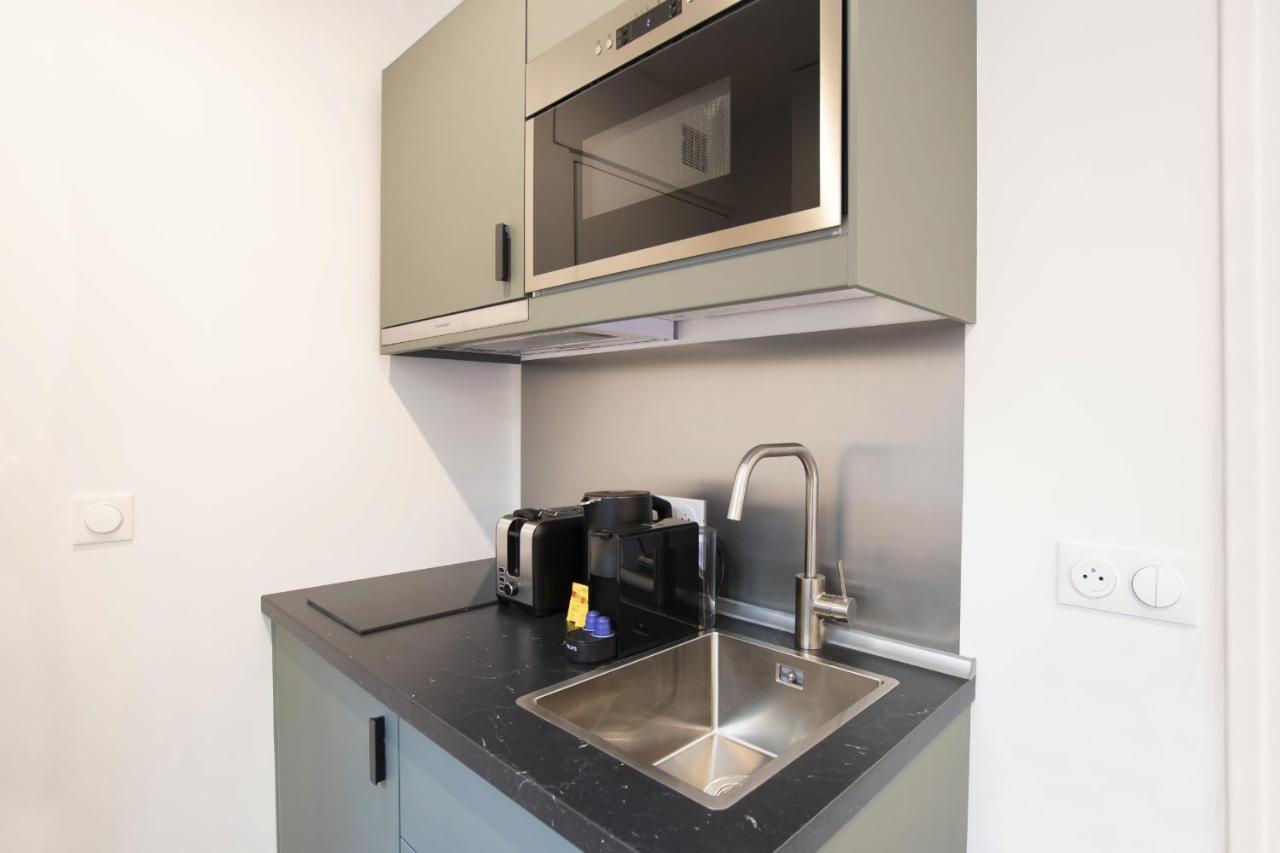 Guestready - Studio With Jacuzzi In The 10 Th * Parijs